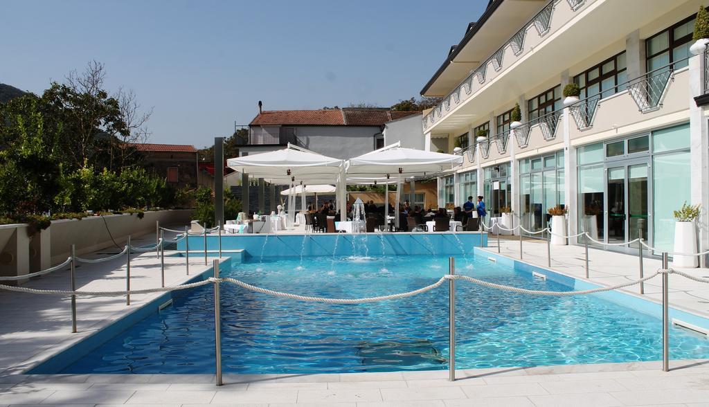 Vea Resort Hotel Mercato San Severino Buitenkant foto