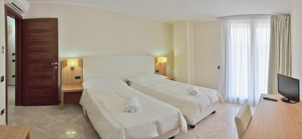 Vea Resort Hotel Mercato San Severino Buitenkant foto
