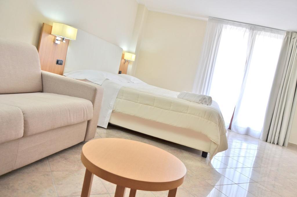 Vea Resort Hotel Mercato San Severino Buitenkant foto