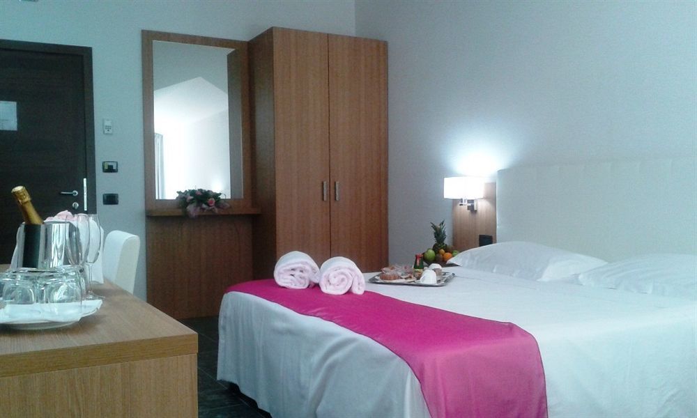 Vea Resort Hotel Mercato San Severino Buitenkant foto
