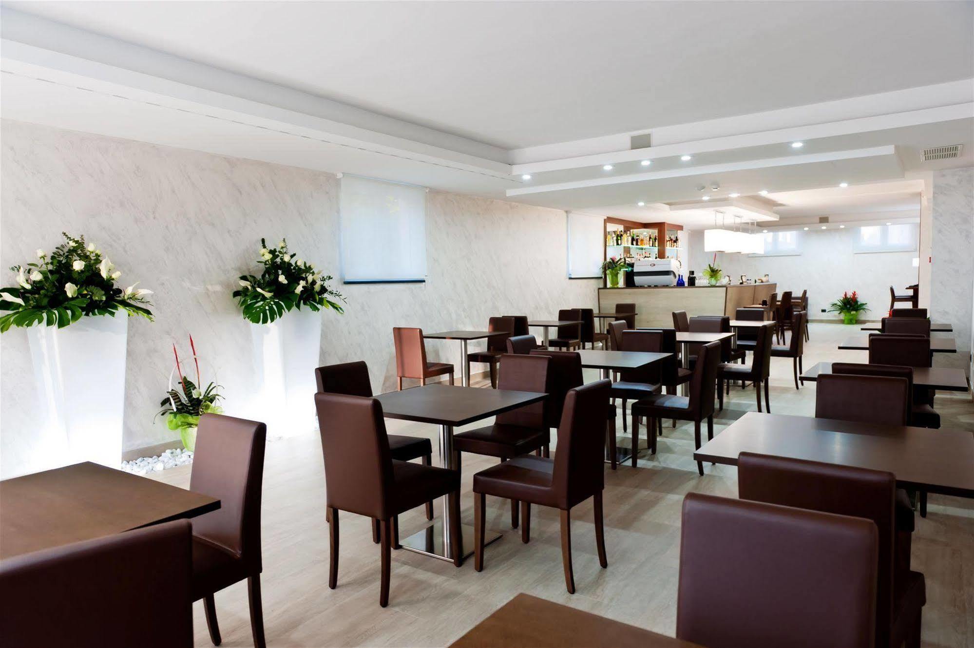 Vea Resort Hotel Mercato San Severino Buitenkant foto