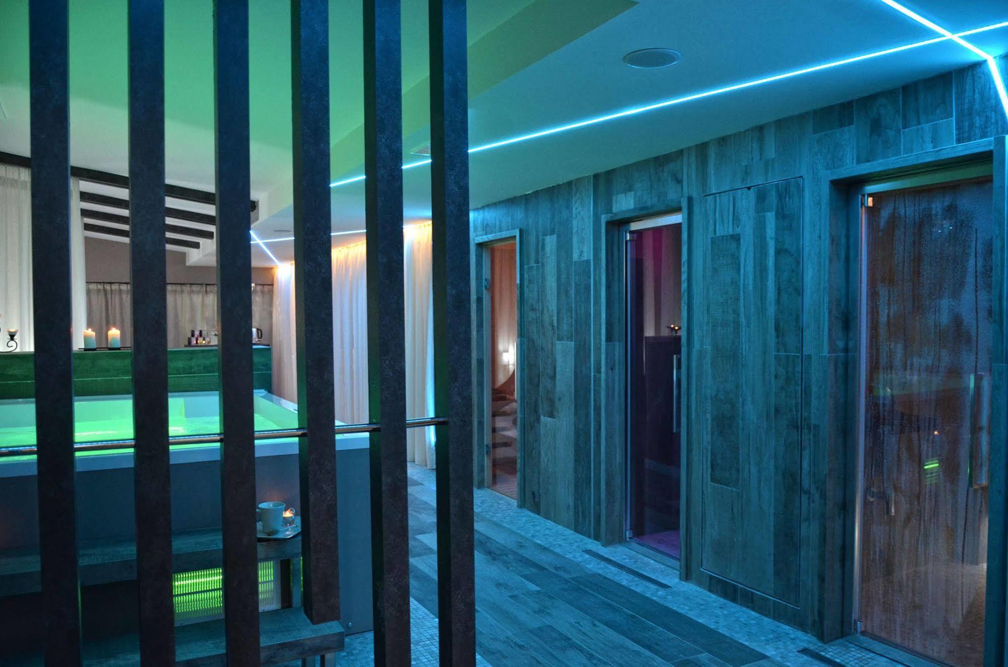 Vea Resort Hotel Mercato San Severino Buitenkant foto