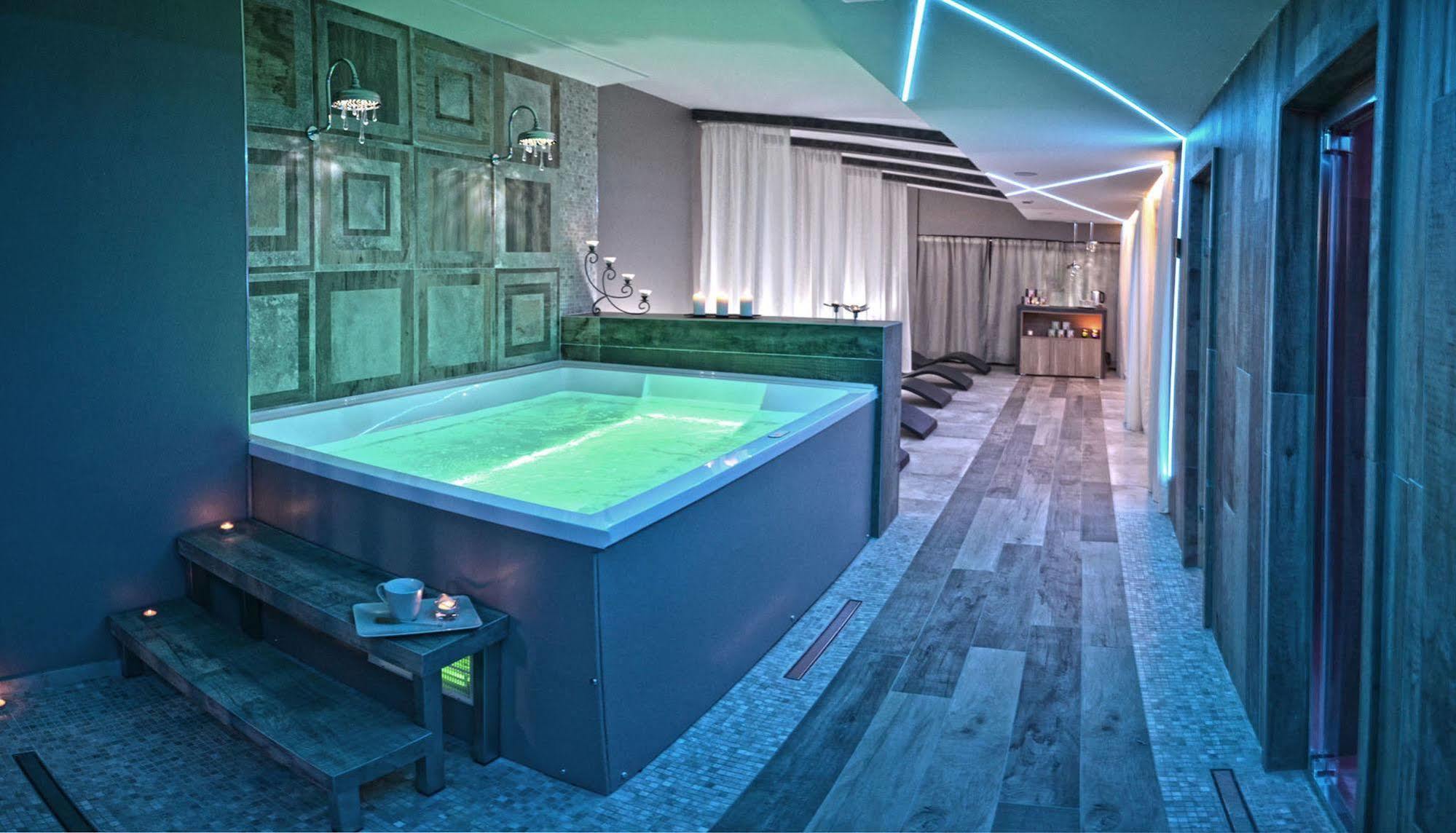 Vea Resort Hotel Mercato San Severino Buitenkant foto